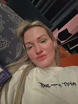 KateMonroe online show from April 2026 09:15:02 PM