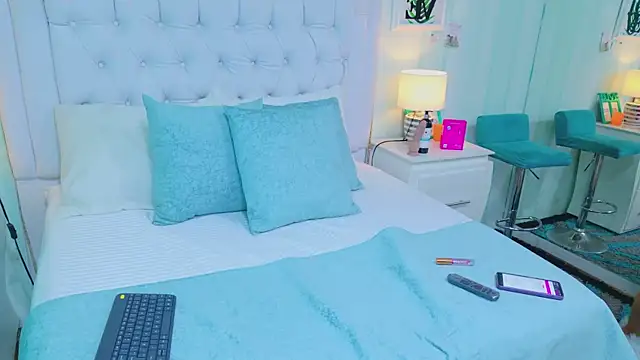 KiimBrooks online show from October 2025 11:07:01 AM