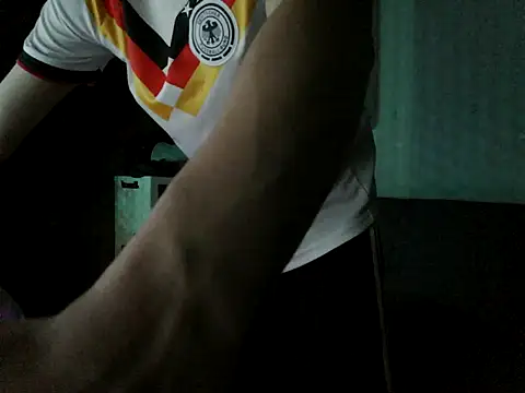 boyhigh1997 online show from March 2026 06:58:01 PM