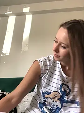 Kisacka online show from October 2025 01:29:01 PM