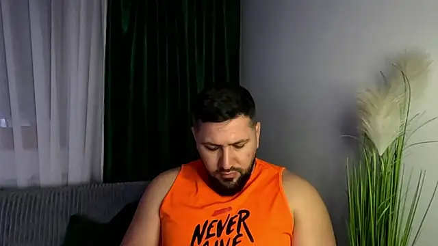 Gold Alpha Boy online show from February 2026 07:08:01 PM