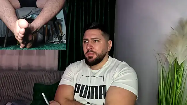 Gold Alpha Boy online show from February 2026 09:15:02 PM