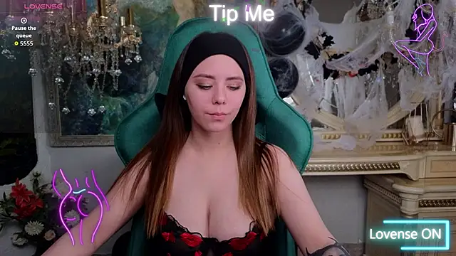 IvoryWood  online show from October 2025 10:03:01 AM