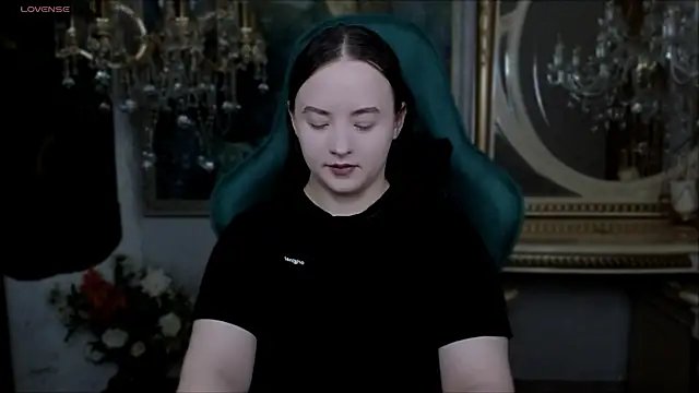 LaraBenson  online show from November 2025 10:39:02 AM