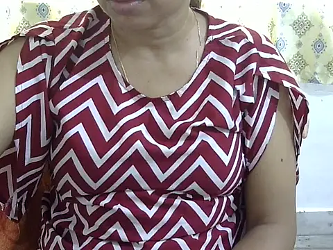 Snapshot of CHAMELI4747 chatting on April 2026 07:14:02 AM CHAMELI4747 online show from April 2026 07:14:02 AM