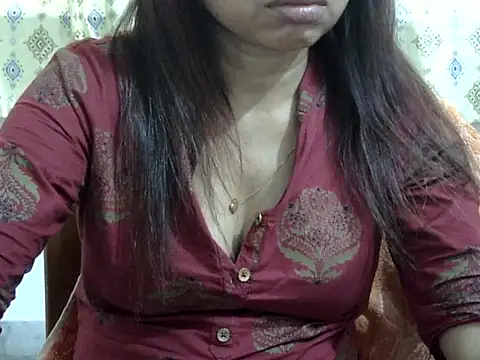 Snapshot of CHAMELI4747 chatting on May 2026 09:04:02 AM CHAMELI4747 online show from May 2026 09:04:02 AM