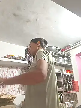 Snapshot of ISHANI-SINGH chatting on November 2025 02:28:02 AM ISHANI-SINGH online show from November 2025 02:28:02 AM