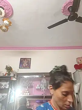 Snapshot of ISHANI-SINGH chatting on November 2025 03:39:01 AM ISHANI-SINGH online show from November 2025 03:39:01 AM