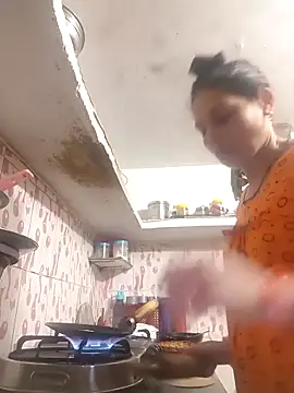 Snapshot of ISHANI-SINGH chatting on February 2026 02:39:02 AM ISHANI-SINGH online show from February 2026 02:39:02 AM