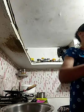 Snapshot of ISHANI-SINGH chatting on April 2026 03:42:02 PM ISHANI-SINGH online show from April 2026 03:42:02 PM