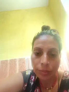 Snapshot of ISHANI-SINGH chatting on April 2026 03:05:01 AM ISHANI-SINGH online show from April 2026 03:05:01 AM