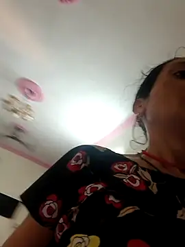 Snapshot of ISHANI-SINGH chatting on April 2026 02:50:02 AM ISHANI-SINGH online show from April 2026 02:50:02 AM