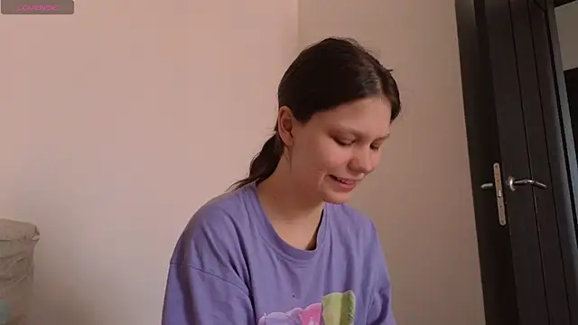 Snapshot of Lunliss chatting on February 2026 09:30:02 AM Lunliss online show from February 2026 09:30:02 AM