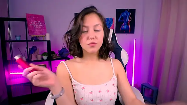 CindySparkl online show from October 2025 05:19:02 AM