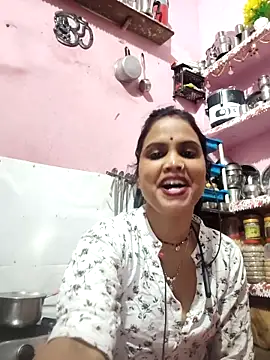 Snapshot of Cut_ragni chatting on April 2026 05:35:02 PM Cut ragni online show from April 2026 05:35:02 PM