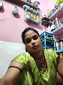 Snapshot of Cut_ragni chatting on August 2026 05:15:01 PM Cut ragni online show from August 2026 05:15:01 PM