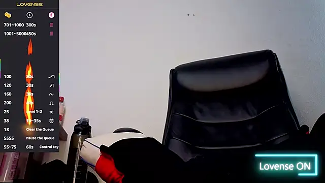 Ernesto-Rodriguez82 online show from November 2025 05:58:02 PM