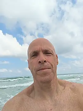 Snapshot of fergi1999 chatting on July 2026 06:20:02 AM fergi1999 online show from July 2026 06:20:02 AM