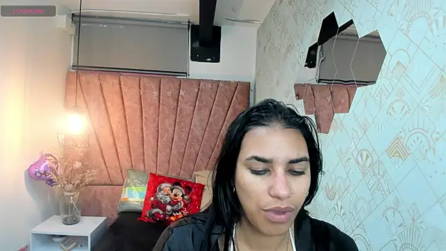 Lia Blake  online show from January 2026 12:10:01 PM