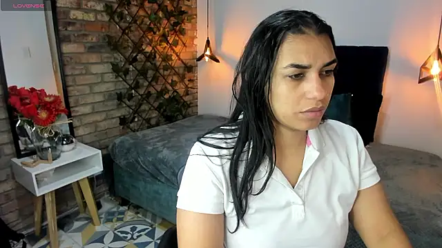 Lia Blake  online show from March 2026 01:04:02 PM