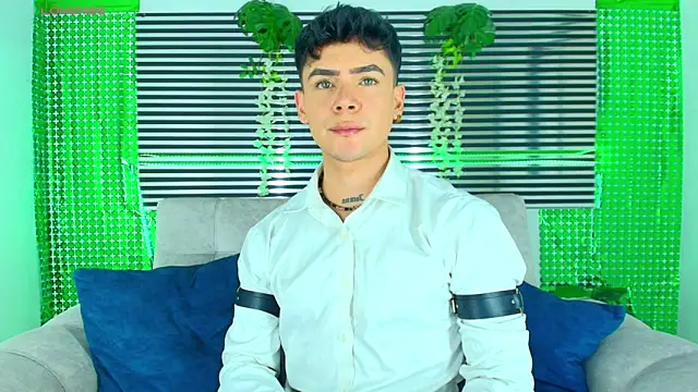 CamiiGuzmanX online show from March 2026 08:14:01 PM