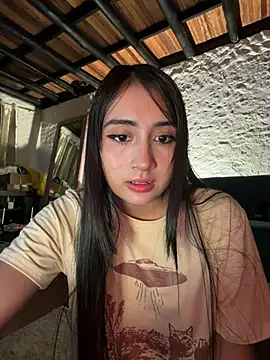 Snapshot of kaori_77 chatting on April 2026 04:54:02 AM kaori 77 online show from April 2026 04:54:02 AM