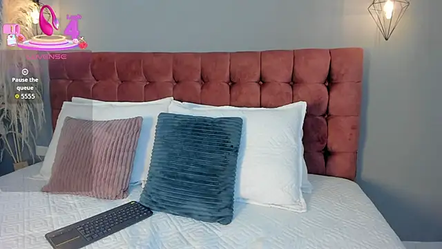 Tania 77  online show from October 2025 12:34:02 PM