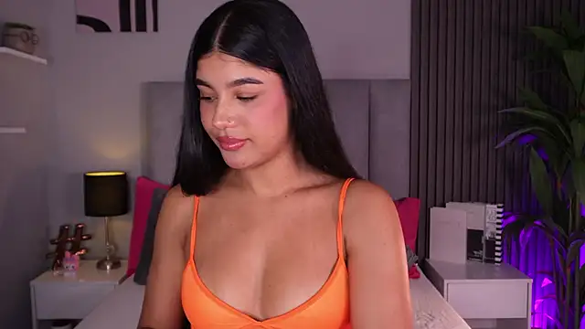 barbaramarmol online show from April 2026 12:50:02 PM