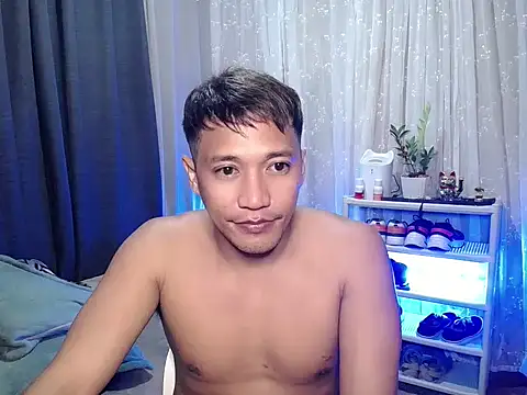 Snapshot of WildhunterMark chatting on July 2026 06:47:02 PM WildhunterMark online show from July 2026 06:47:02 PM