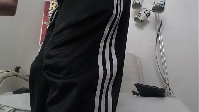 Thomasjons  online show from February 2026 06:34:02 PM