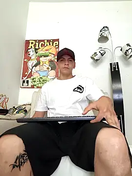 Thomasjons  online show from February 2026 06:37:01 PM