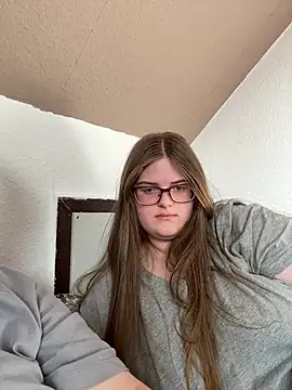 Snapshot of CurvyPaar2 chatting on February 2026 10:25:01 AM CurvyPaar2 online show from February 2026 10:25:01 AM