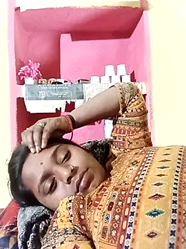 Hot crety online show from April 2026 06:42:01 PM