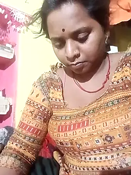 Hot crety online show from April 2026 07:59:01 PM