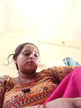 Snapshot of Hot_crety chatting on June 2026 04:11:02 AM Hot crety online show from June 2026 04:11:02 AM