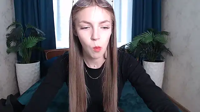 Snapshot of HitGyrl chatting on May 2026 08:09:01 AM HitGyrl online show from May 2026 08:09:01 AM