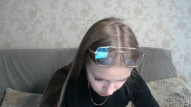 Snapshot of HitGyrl chatting on May 2026 01:56:01 AM HitGyrl online show from May 2026 01:56:01 AM