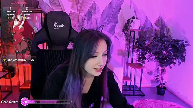 LiliLuna online show from October 2025 01:20:01 PM