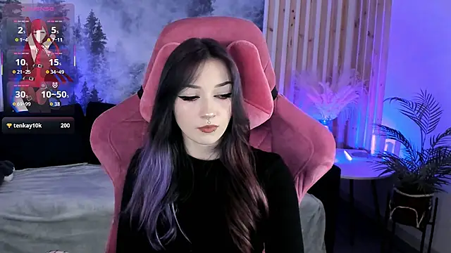 LiliLuna online show from November 2025 12:28:02 PM