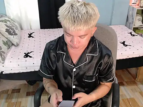 Snapshot of Fuckboii_intown chatting on April 2026 06:20:01 AM Fuckboii intown online show from April 2026 06:20:01 AM