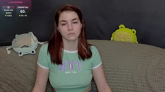 Snapshot of ElzaBlis chatting on November 2025 02:49:02 PM ElzaBlis online show from November 2025 02:49:02 PM