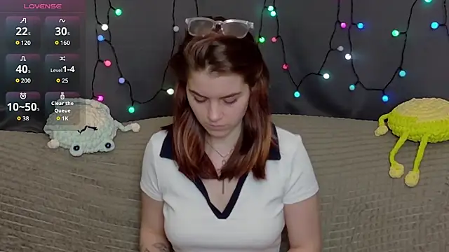 Snapshot of ElzaBlis chatting on December 2025 02:45:02 PM ElzaBlis online show from December 2025 02:45:02 PM