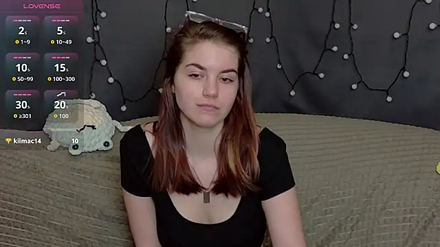 Snapshot of ElzaBlis chatting on December 2025 04:59:02 PM ElzaBlis online show from December 2025 04:59:02 PM