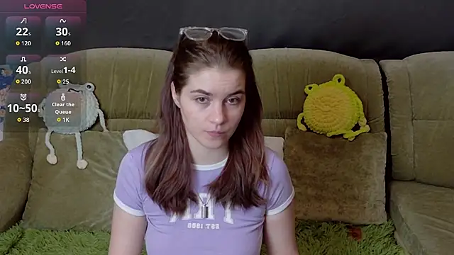 Snapshot of ElzaBlis chatting on February 2026 03:32:02 PM ElzaBlis online show from February 2026 03:32:02 PM