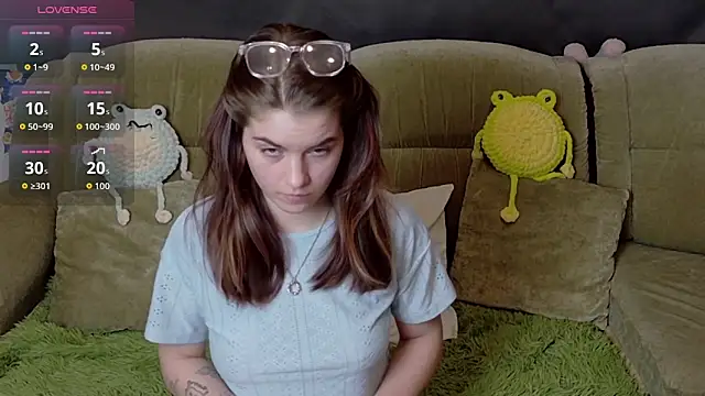 Snapshot of ElzaBlis chatting on February 2026 03:05:02 PM ElzaBlis online show from February 2026 03:05:02 PM