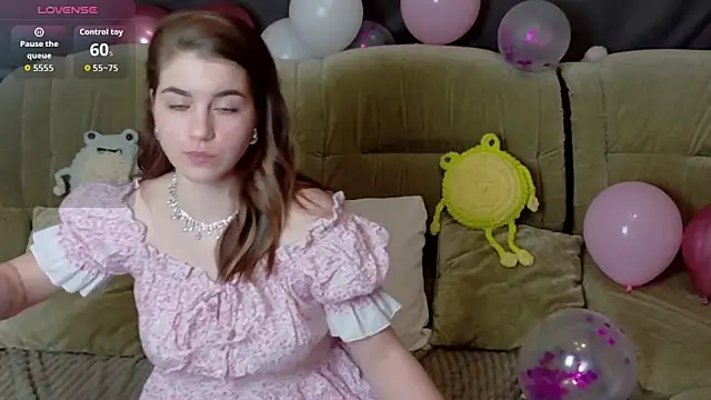 Snapshot of ElzaBlis chatting on February 2026 03:08:01 PM ElzaBlis online show from February 2026 03:08:01 PM