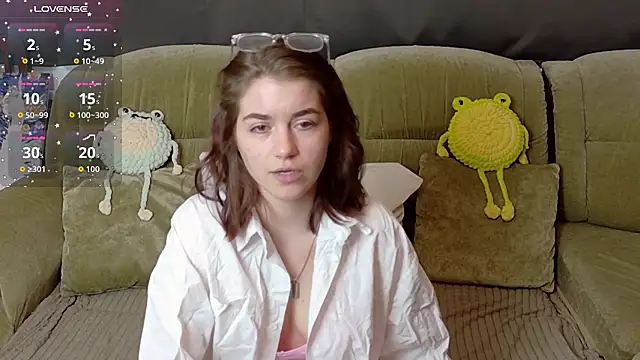 ElzaBlis online show from April 2026 01:00:02 PM