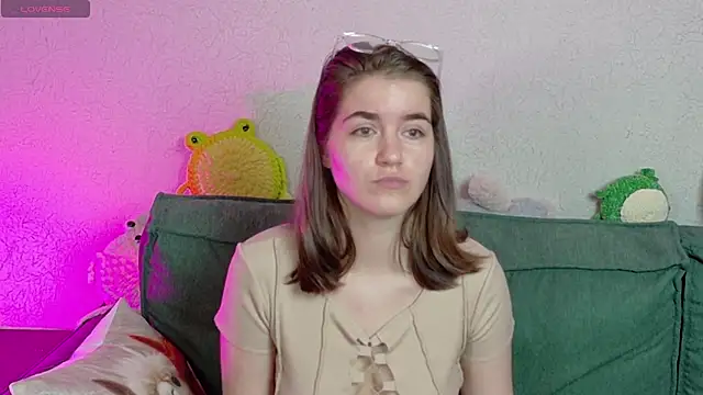 ElzaBlis online show from June 2026 02:33:01 PM