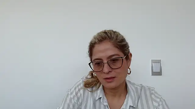 Snapshot of linda-mature43 chatting on September 2025 04:53:02 PM linda-mature43 online show from September 2025 04:53:02 PM