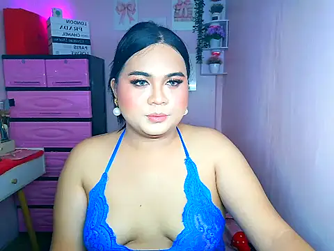 YourThicc bella online show from July 2026 04:00:01 PM